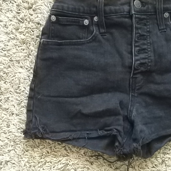 Madewell High-Rise Denim Boyshorts in Faded Black: - Picture 3 of 7